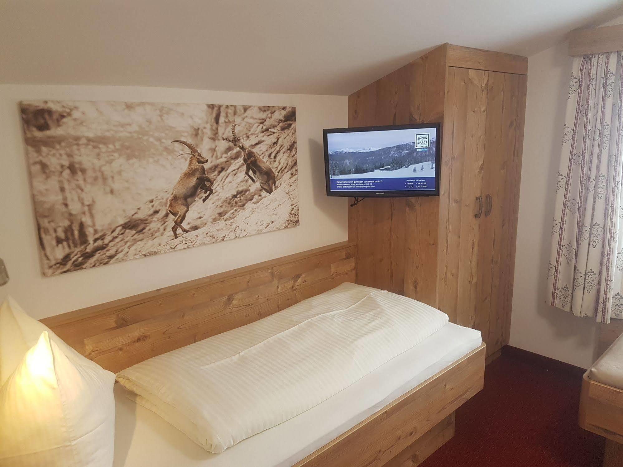 Oberauer Wagrain - Die Eco Familien Hotelpension B&B Екстер'єр фото